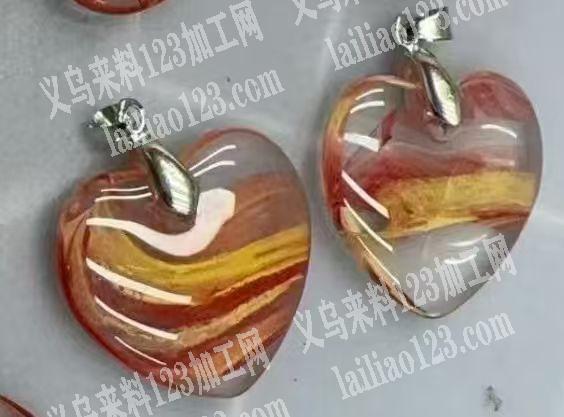 爱心桃吊坠配件订单，寻找专业做这个爱心桃
