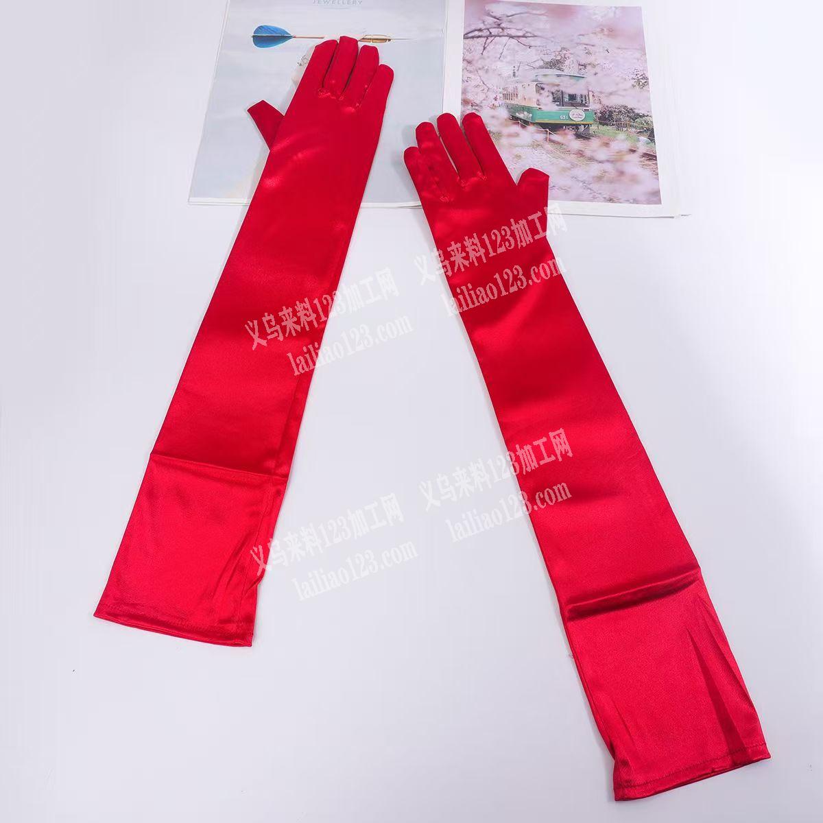 诚寻金华区域内的手套加工厂，请联系详谈。