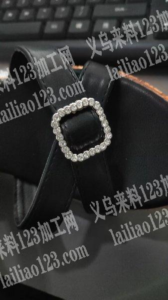 如图鞋扣有订单，寻找厂家，有意者，请联系