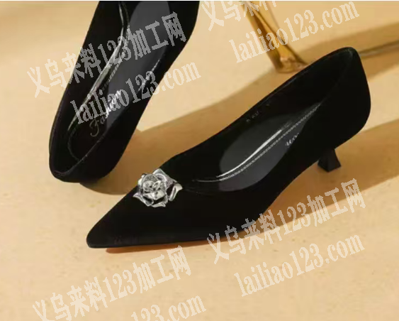 寻找如图玫瑰花金属鞋扣，寻找厂家，有意者