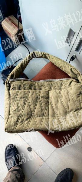 如图绗缝外发加工，双针绗缝外发加工，如图