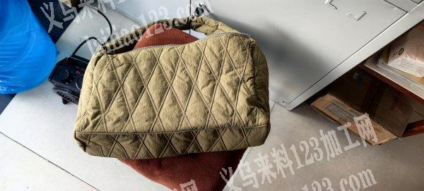 如图绗缝外发加工，双针绗缝外发加工，如图