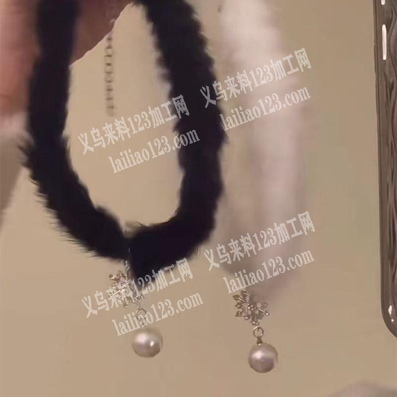 寻找专业做毛绒项链的成品工厂，有意者，请