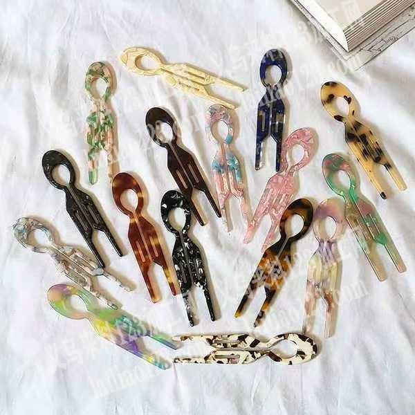 寻找如图饰品工厂。，成品订单，有意者，请