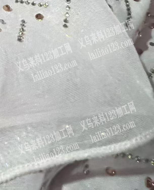 外贸客户有围巾外发加工【拷边外发加工】寻