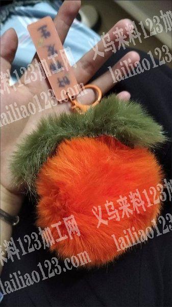 大量毛绒球挂件订单，如图，寻找工厂，请联