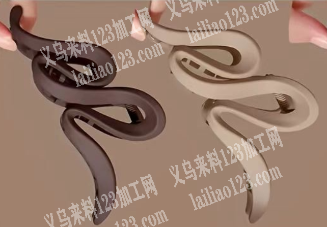 注塑的塑料抓夹订单，如图，寻找专业做抓夹