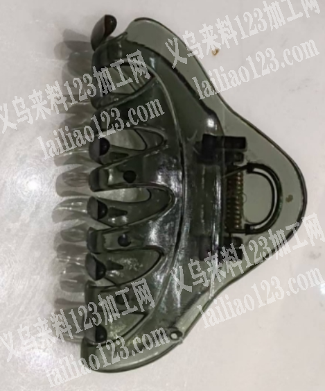 寻找塑料抓夹工厂，有订单，请联系详谈，如