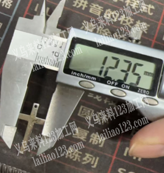 10000十字架吊坠订单，如图材质不锈钢