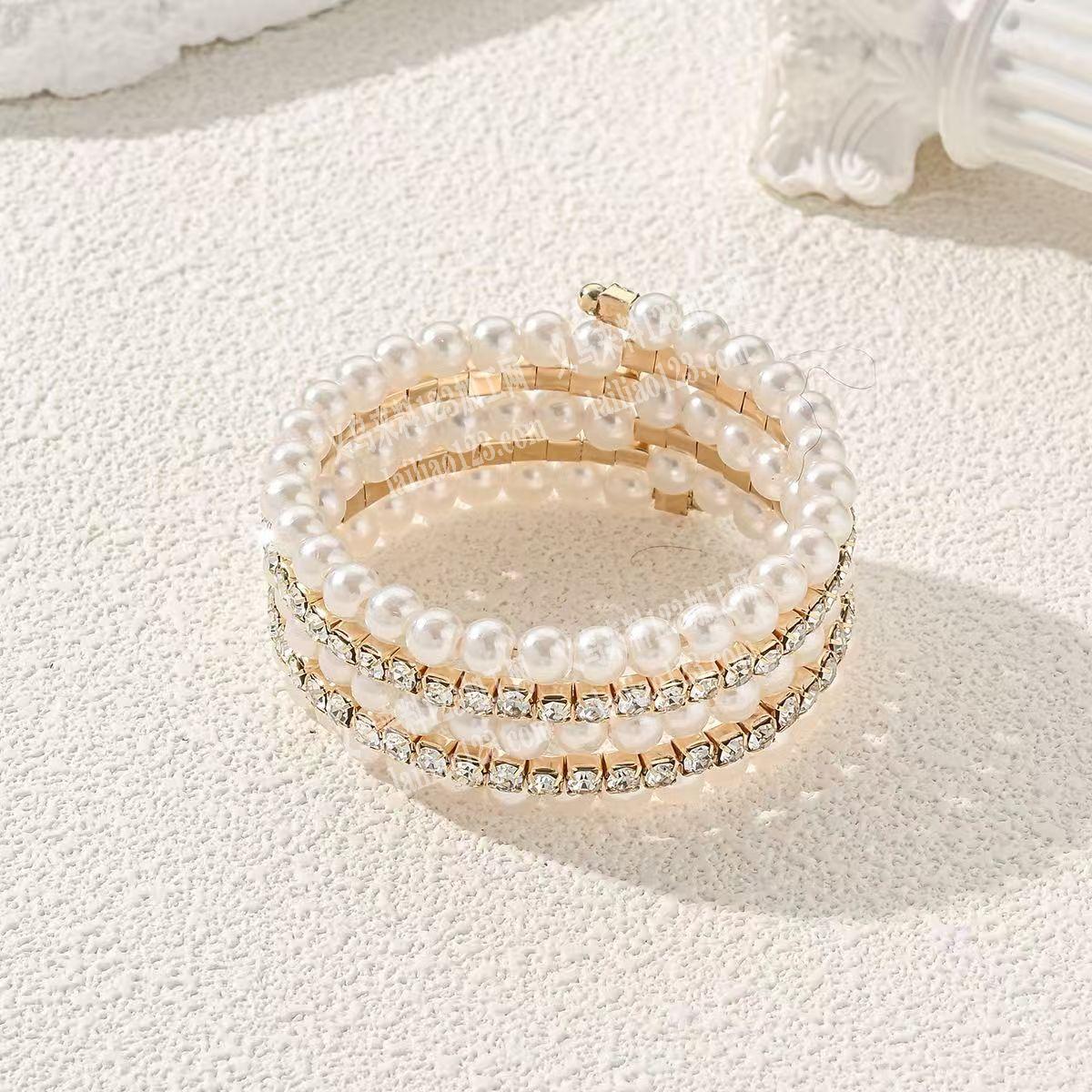 公司大量珍珠手镯成品订单。，如图，寻找成