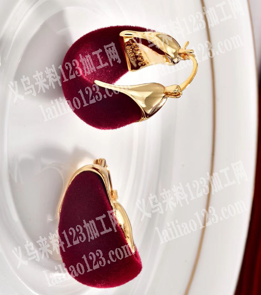 采购耳环，寻找厂家，如图，微信详谈