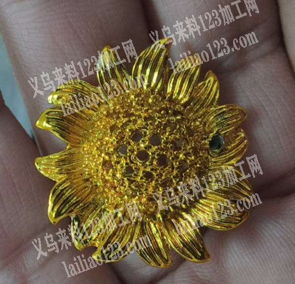 向日葵花朵上面画薄图外发加工，寻找薄图的