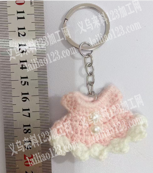 毛线钩针编织挂件订单，如图，寻找会做的工