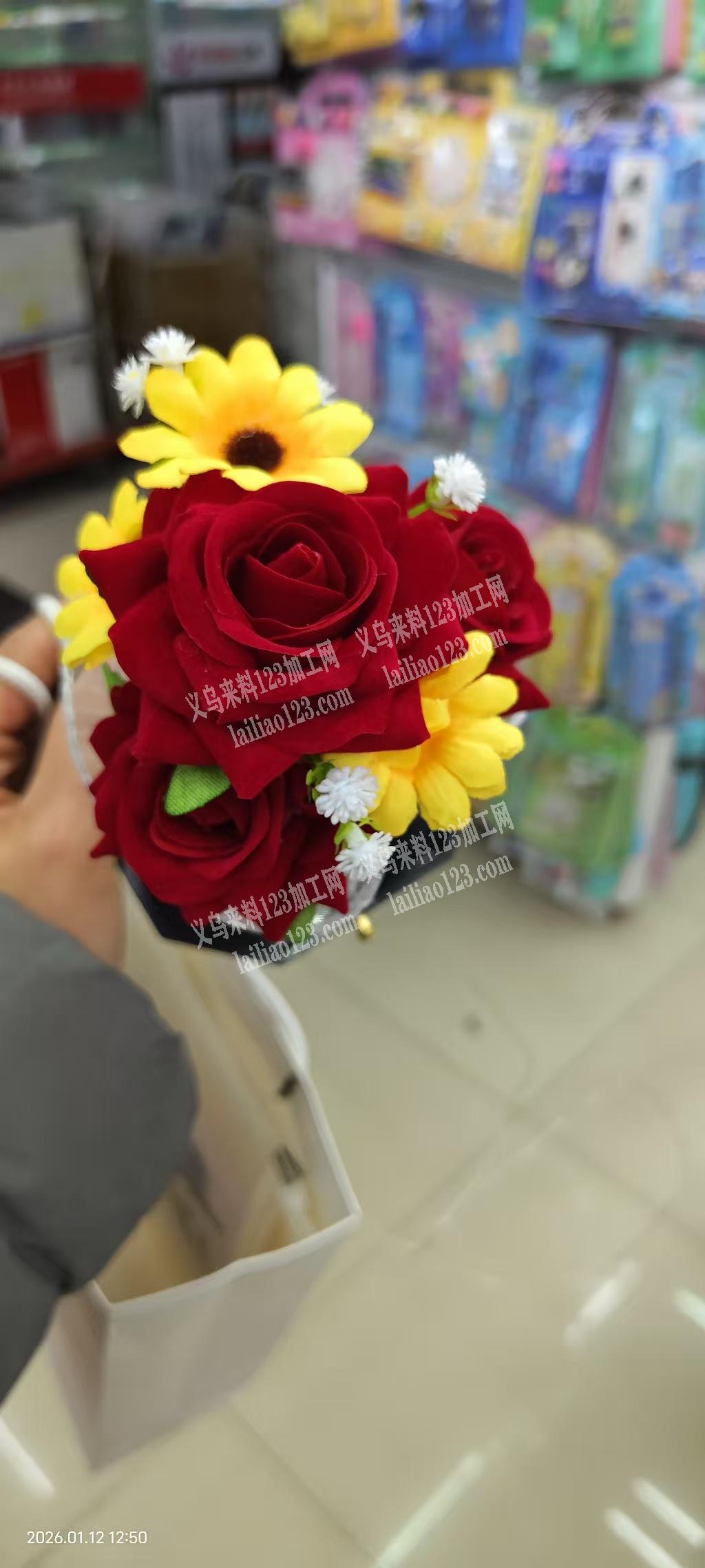 商贸城店面寻找专业做花束的工厂合作，请联