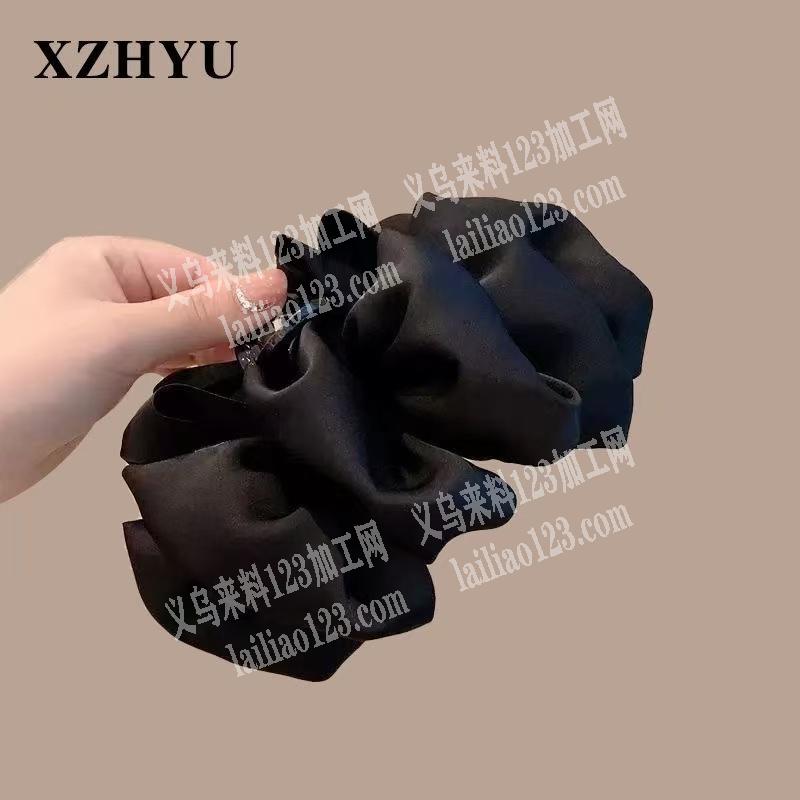 寻找布料打皱的，有吗，请联系详谈，抓夹子