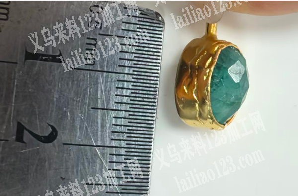 吊坠金属包边外发加工，如图，寻找包边的加