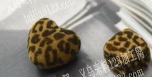 小珠子植绒外发加工，寻找植绒的加工厂，请