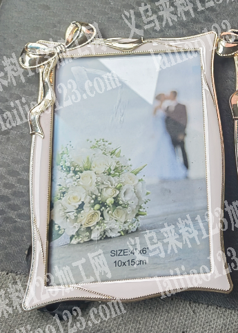 相框滴油外发加工，如图，需要机器滴油和手