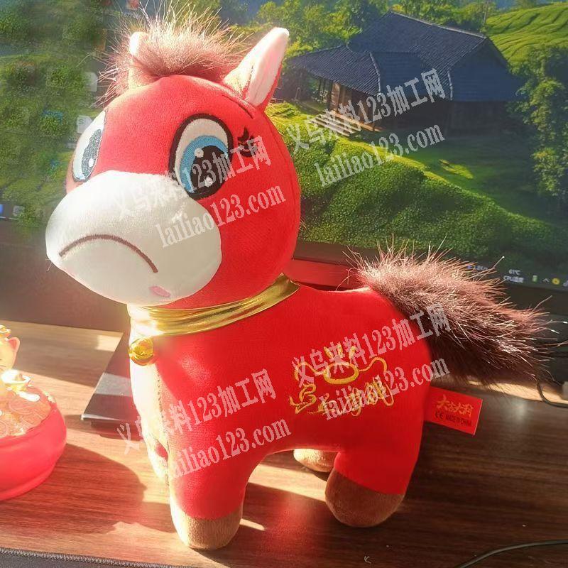 大量毛绒玩具，采购现货，请联系详谈。微信