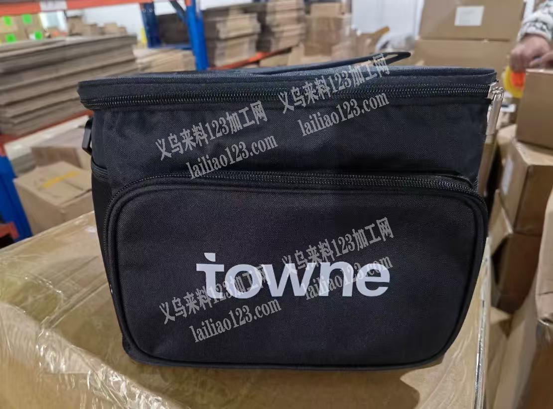 老板委托寻找：大量这个箱包订单外发，半个