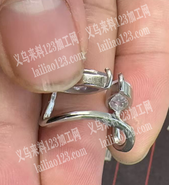 饰品订单，如图，耳扣。材质不限制，铜的或