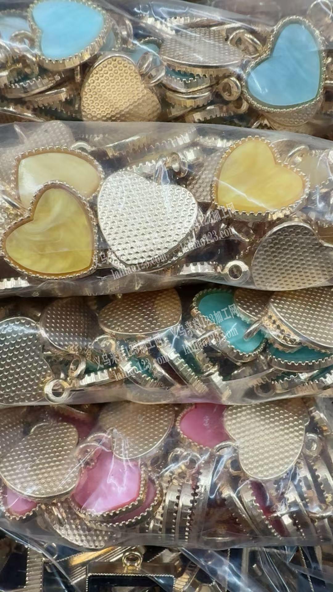 大量机器点钻点配件。寻找点配件的加工厂，