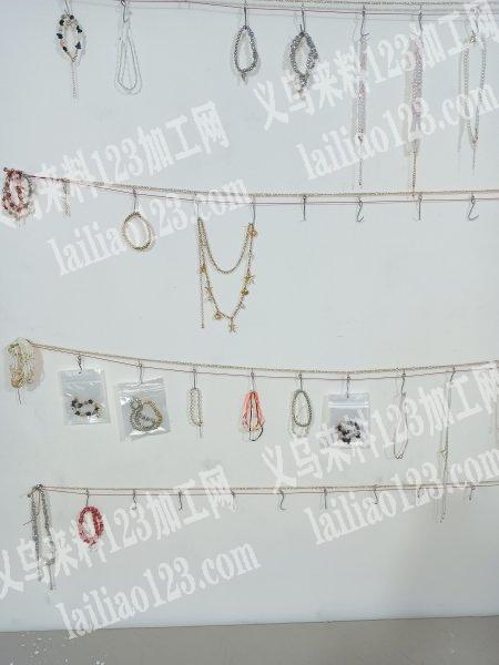 河南滑县饰品加工厂专业串珠、弯九字针、挂圈、编平结、