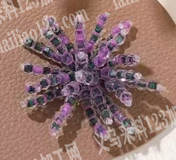 花束，手工穿米珠饰品成品订单。如图。寻找