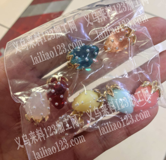 【大量订单】如图树脂塑料草莓订单，寻找厂