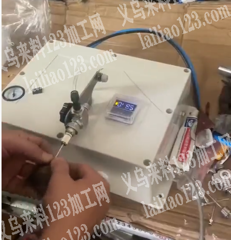 冲线机外发加工，如图，寻找专业做冲线机的