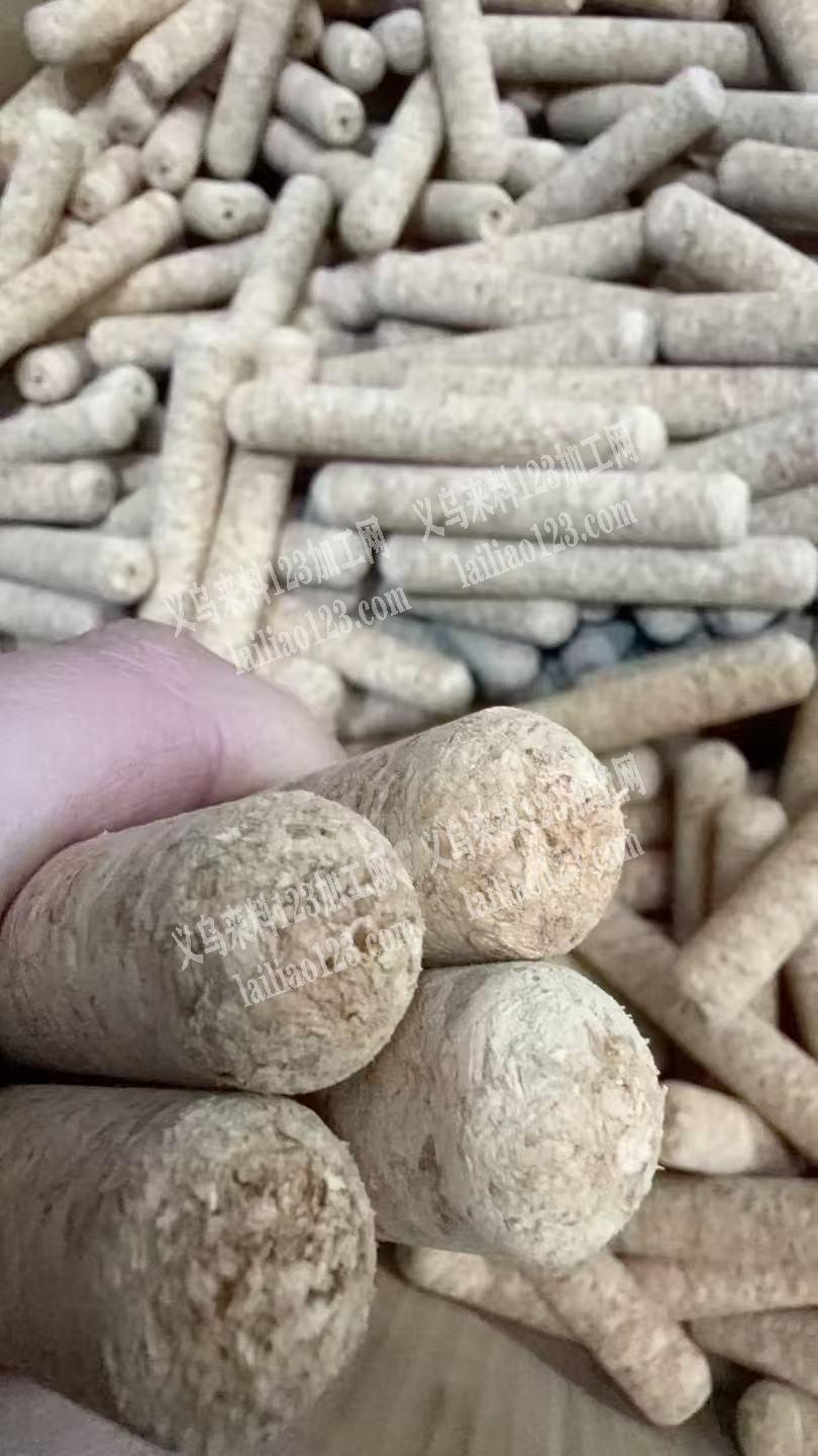 圆棒。把两头磨圆再打个孔，外发加工，如图