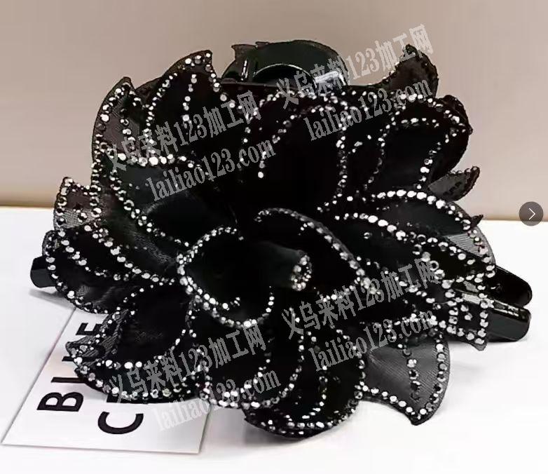 商贸城有布艺抓夹成品订单，寻找成品工厂，