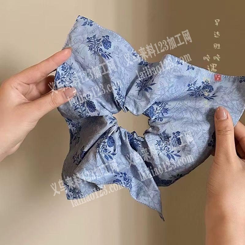 四角方巾发圈订单外发加工，找专业做这个方