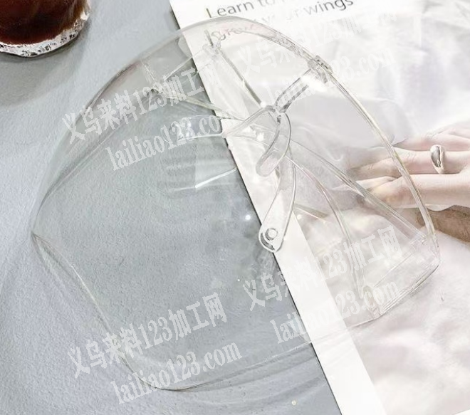 大量塑料面罩订单，如图，寻找工厂，请联系