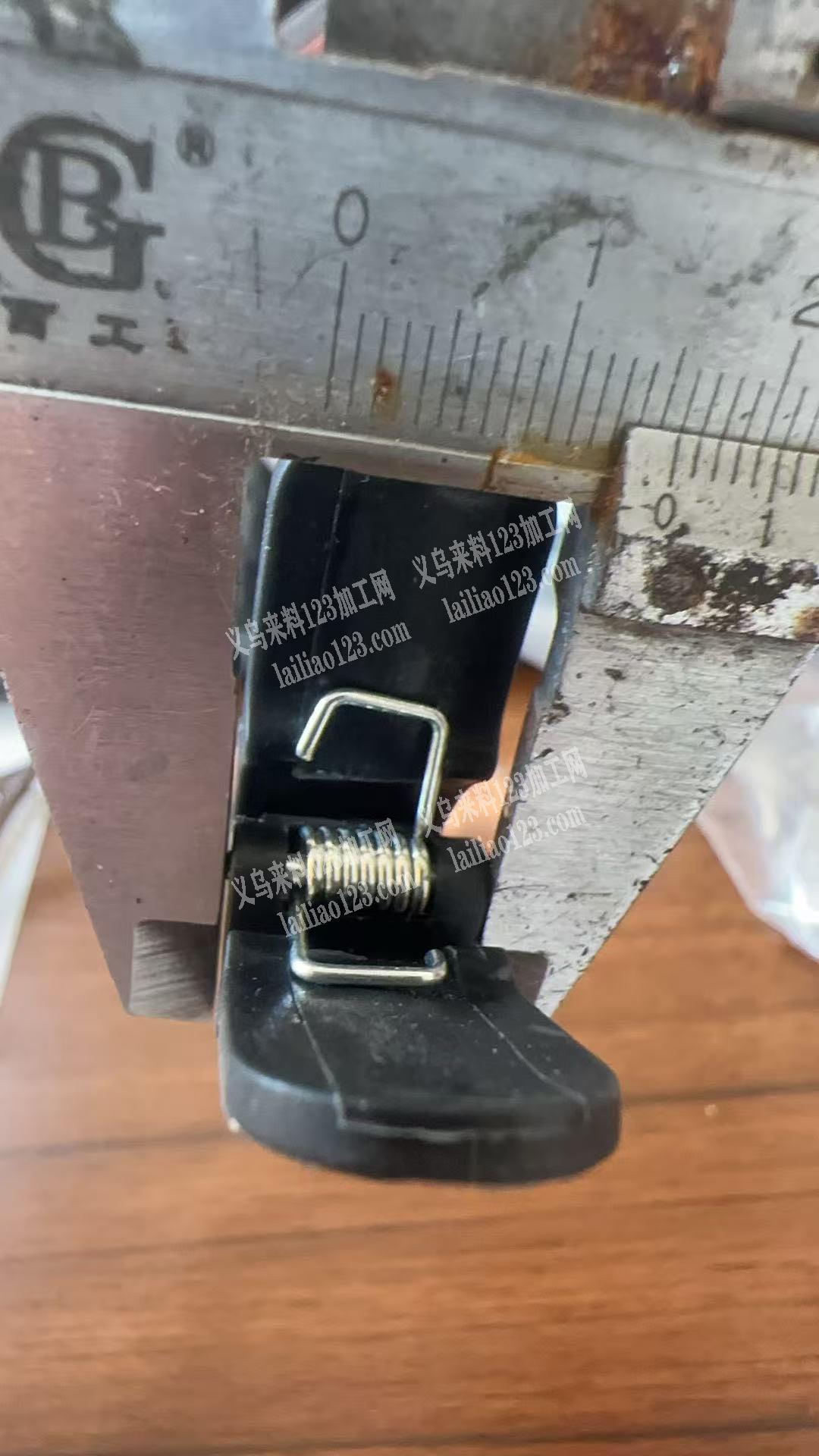 上弹簧的手工活外发加工，如图，寻找会做的