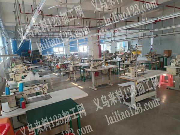 承接各种各样的箱包手袋，有一百多台平车，