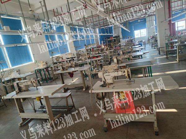 承接各种各样的箱包手袋，有一百多台平车，