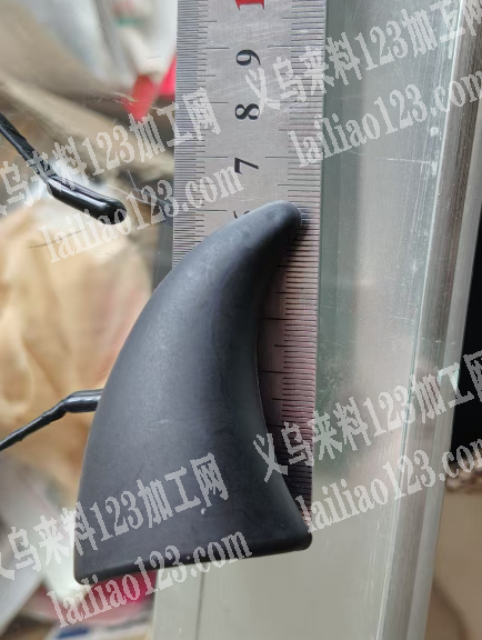 注塑的配件订单，如图，恶魔角塑料毛坯，。