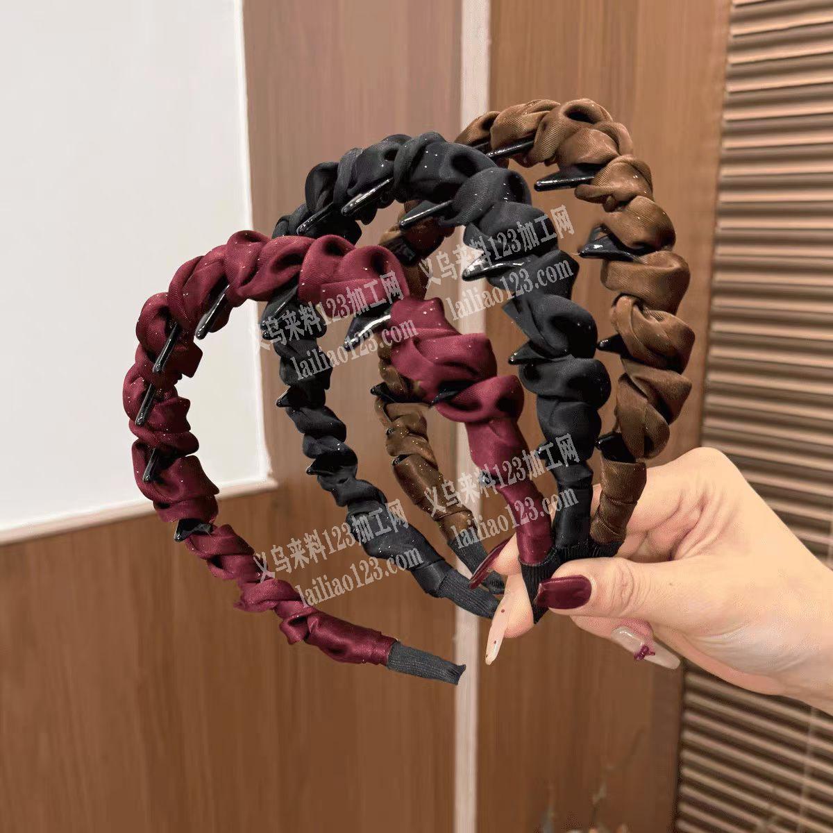 承接布艺饰品加工，出货及时，质量保证