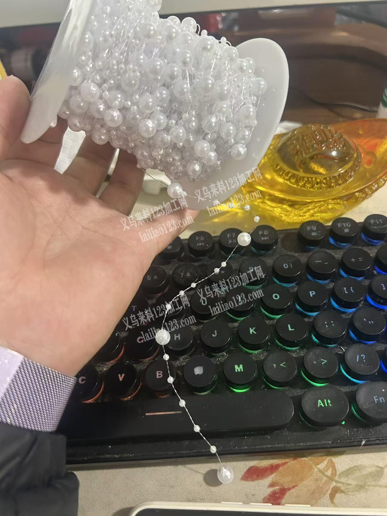 鱼线珍珠链订单，如图，寻找厂家，请联系详