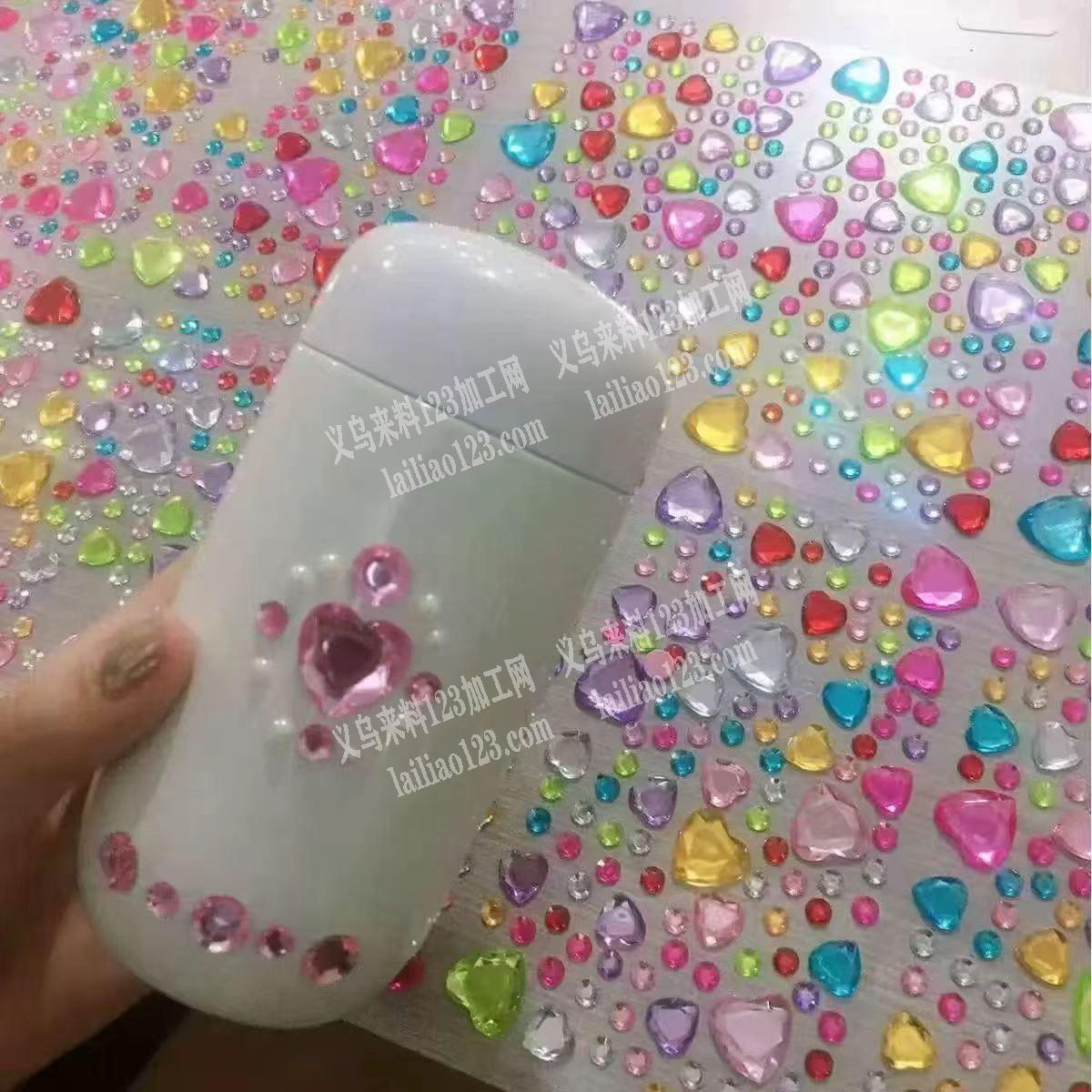 【贴贴钻订单】，如图，大量这个钻的订单。