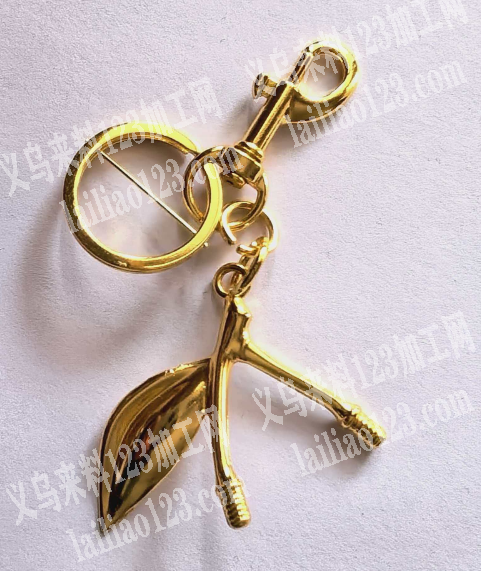 樱桃钥匙扣挂件的毛胚。如图。有订单。，寻