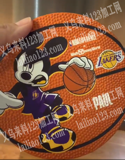 外贸单皮革蓝球类成品订单，如图，找做这种