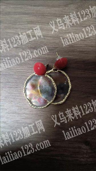 耳环滴胶外发加工，如图，寻找专业做耳环滴