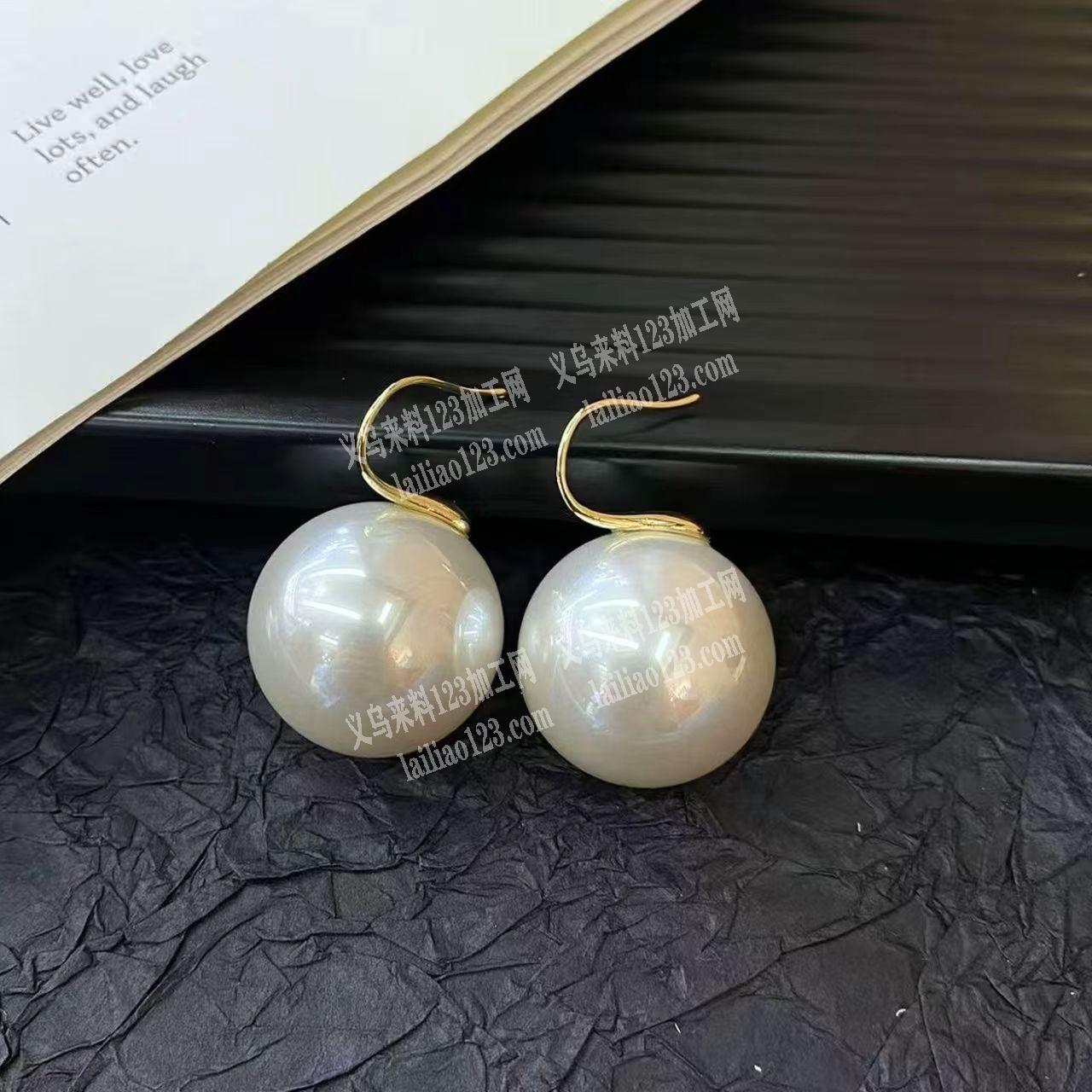 珍珠耳环粘胶的手工活外发加工，寻找专业做