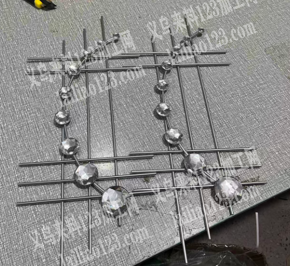 贴钻的手工活外发，如图，寻找专业做贴钻的