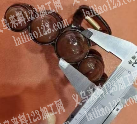 寻找这个抓夹的半圆珠子，采购如图珠子，寻