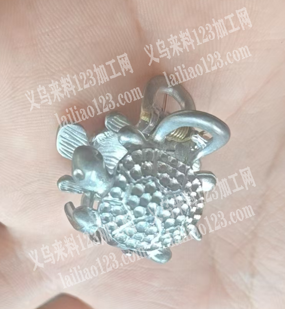 抓夹上弹簧的手工活外发，如图，寻找会做的