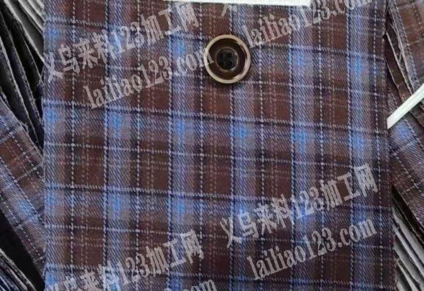 衣服上面钉扣外发加工，寻找专业做钉扣的加