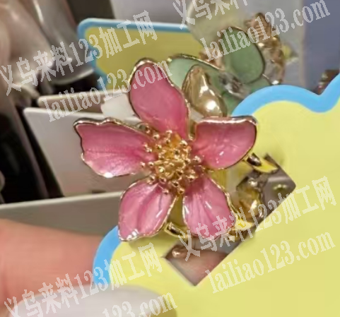 小抓夹订单，如图，寻找专业做这个抓夹的工